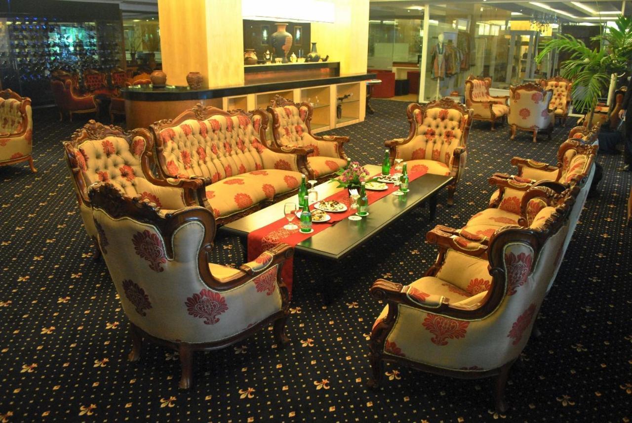 Bumi Senyiur Hotel Samarinda Εξωτερικό φωτογραφία