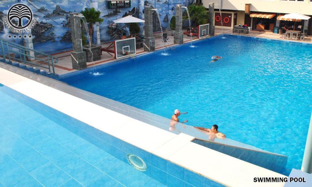 Bumi Senyiur Hotel Samarinda Εξωτερικό φωτογραφία