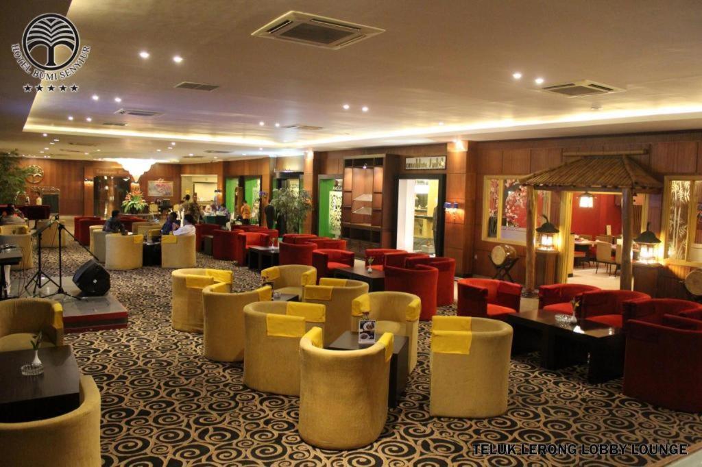Bumi Senyiur Hotel Samarinda Εξωτερικό φωτογραφία