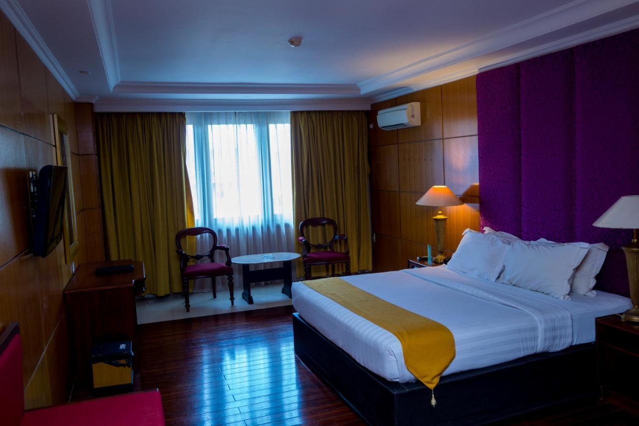 Bumi Senyiur Hotel Samarinda Δωμάτιο φωτογραφία